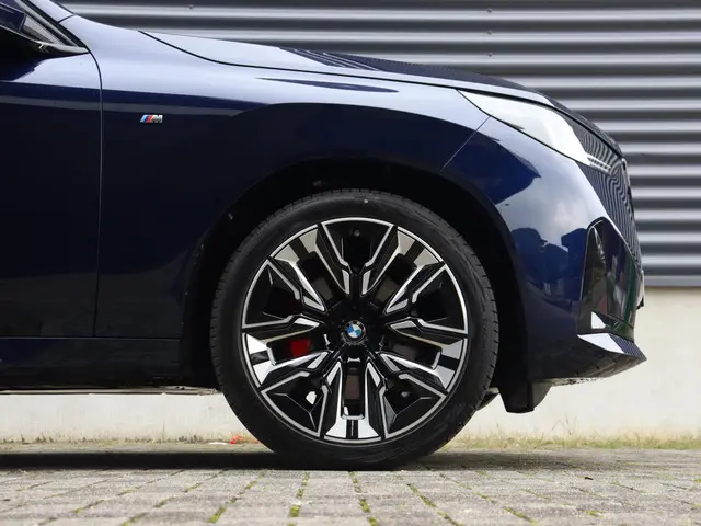 BMW X3 30e xDrive 2025 Hybride Benzine 6