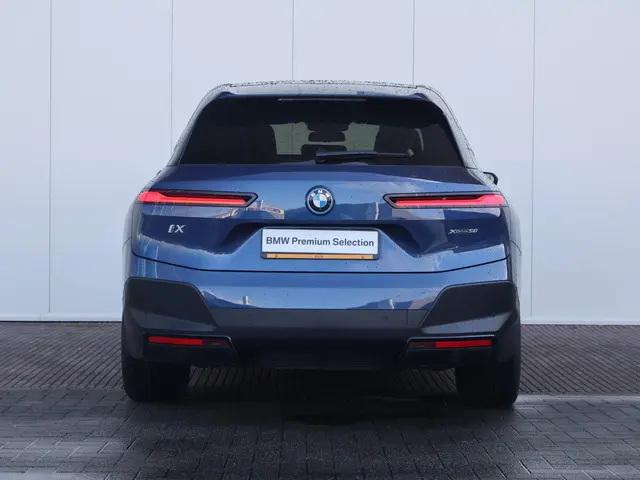 BMW iX xDrive50 High Executive 112 kWh 2022 Elektrisch 8