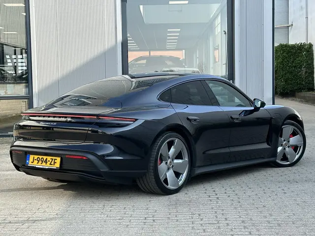 Porsche Taycan 4S Performance 84 kWh 2020 Elektrisch 46