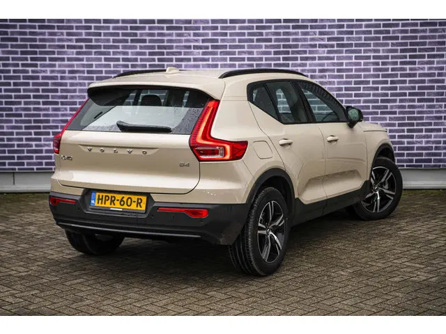 Volvo XC40 2.0 B4 Plus Dark 2025 Benzine 16