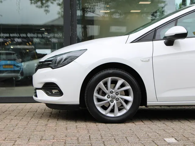 Opel Astra Sports Tourer 1.2 Elegance 2021 Benzine 12