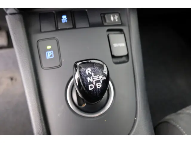 Toyota Auris 1.8 Hybrid Energy Plus 2018 Hybride Benzine 13