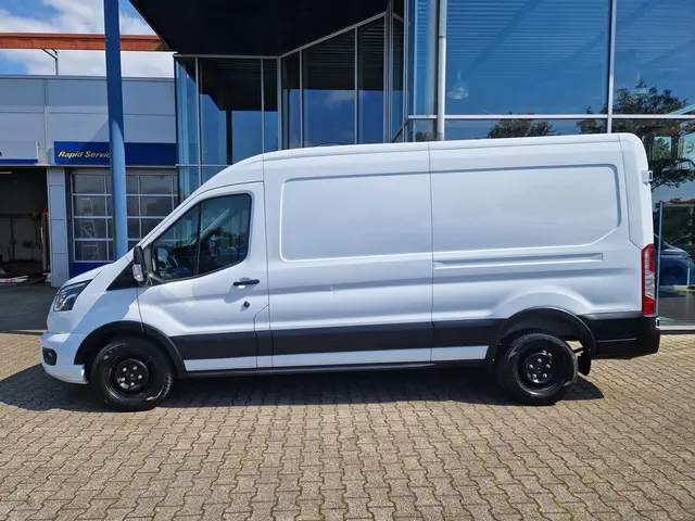 Ford Transit 350 2.0 TDCI L3H2 Limited 2021 Diesel 13
