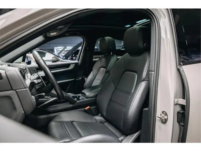 Porsche Cayenne Coupé 3.0 E-Hybrid 2024 Hybride Benzine 22