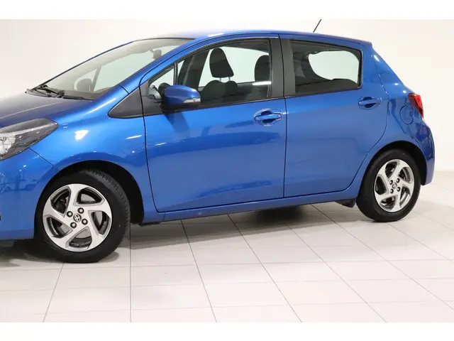 Toyota Yaris 1.5 Hybrid Trend, 2016 Hybride Benzine 13