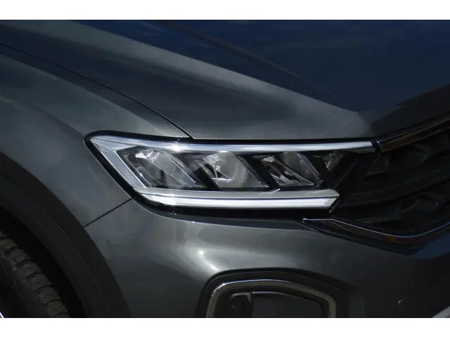 Volkswagen T-Roc 1.0 TSI Life Edition 2025 Benzine 45
