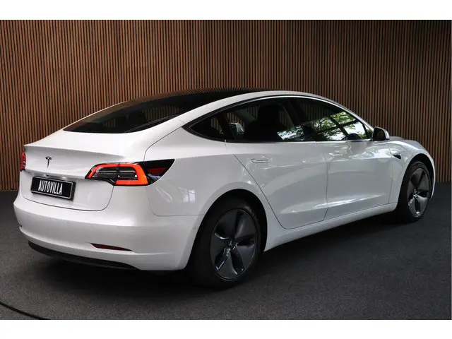 Tesla Model 3 Standard RWD Plus 60 kWh 2021 Elektrisch 5