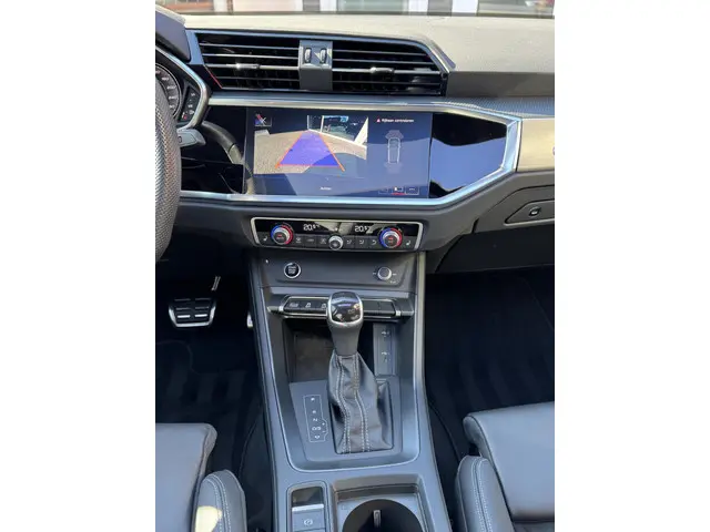 Audi Q3 Sportback 35 TFSI S Edition 2023 Benzine 24