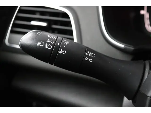 Renault Mégane Estate 1.3 TCe Intens 2021 Benzine 30
