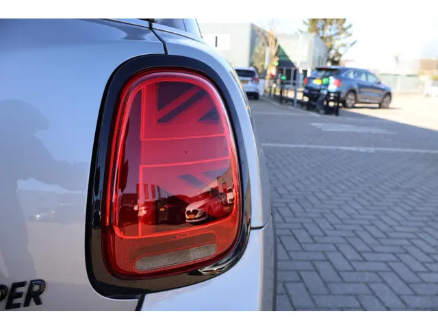 MINI Cooper Mini 1.5 Camden Edition 2023 Benzine 22