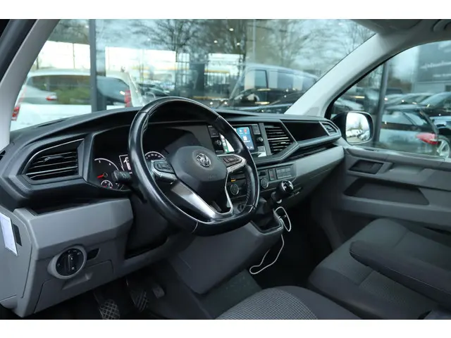 Volkswagen Transporter 2.0 TDI L1H1 30 2020 Diesel 3