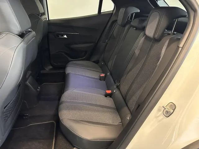 Peugeot 2008 1.2 PureTech 130 GT 2023 Benzine 14