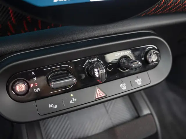 MINI Countryman C 2025 Benzine 13