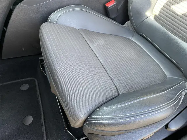 Renault Scénic 1.3 TCe Bose 2018 Benzine 18