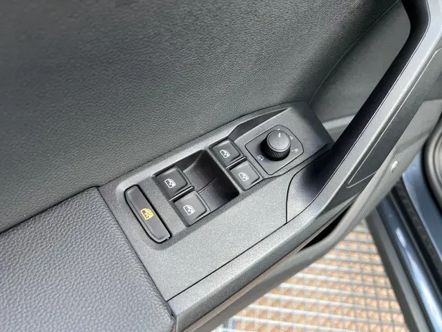 SEAT Arona 1.0 TSI FR Limited Edition 2020 Benzine 22