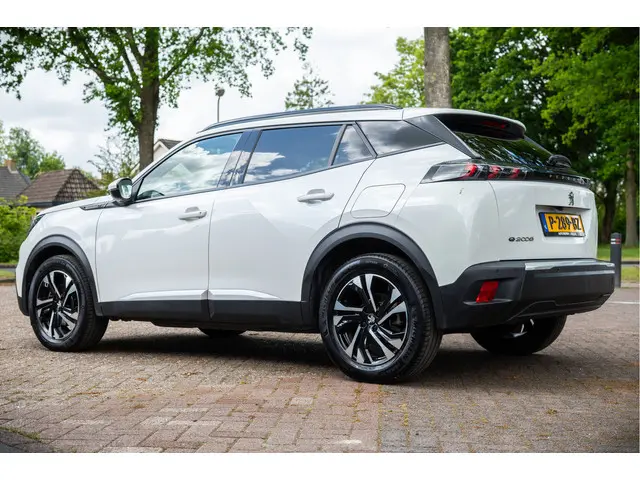 Peugeot e-2008 EV Allure Pack 50 kWh 2021 Elektrisch 21