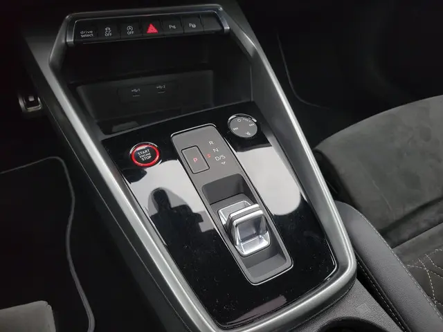 Audi S3 2.0 TFSI quattro 2021 Benzine 32