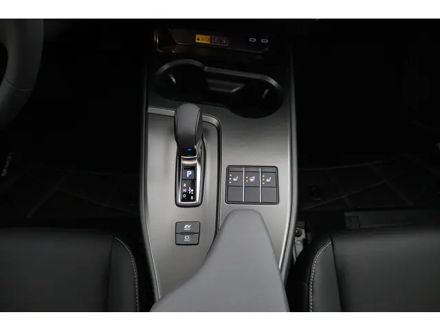 Lexus UX 300h 35th Edition 2026 Hybride Benzine 26