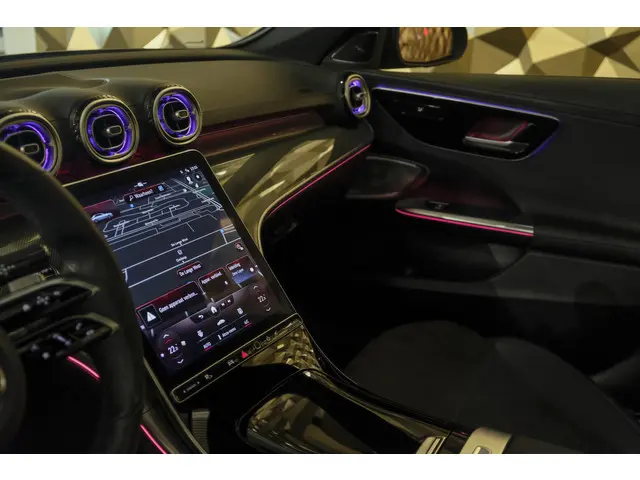 Mercedes-Benz C-Klasse C300 AMG 258pk 2021 Benzine 27