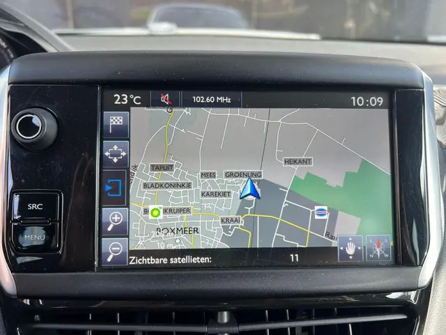 Peugeot 208 1.2 PureTech Allure 2015 Benzine 10