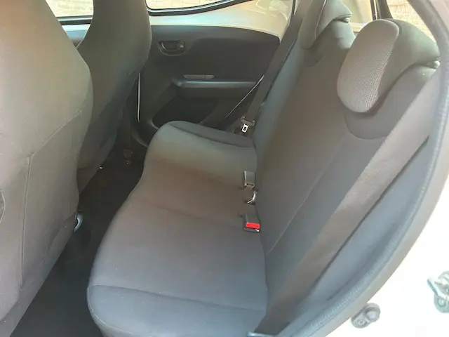 Toyota Aygo 1.0 VVT-i x-now 2017 Benzine 13