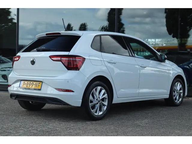 Volkswagen Polo 1.0 TSI STYLE 2022 Benzine 2