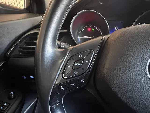 Toyota C-HR 1.8 Hybrid Energy 2018 Hybride Benzine 9