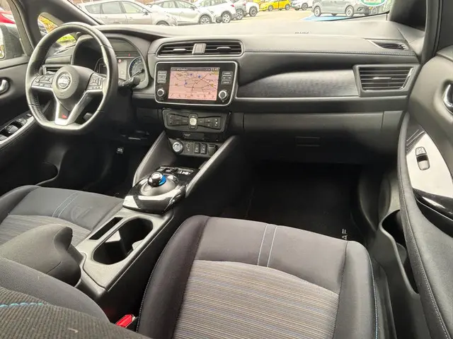 Nissan Leaf N-Connecta 40 kWh 2021 Elektrisch 6