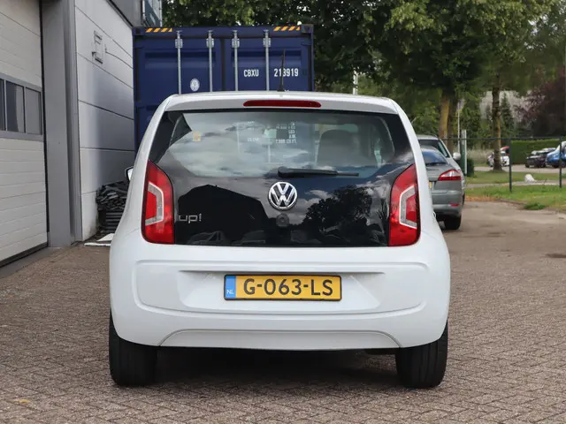 Volkswagen up! 1.0 move up! BlueMotion 2016 Benzine 9