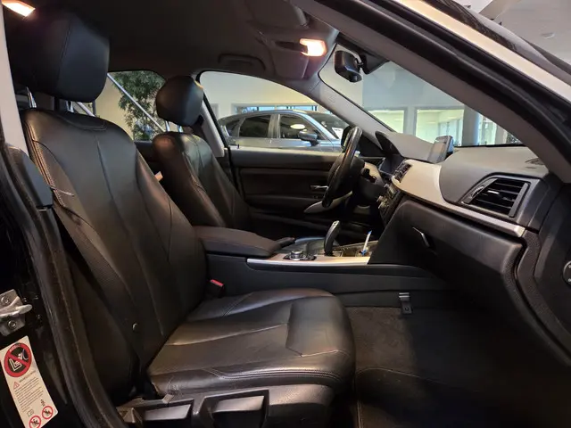 BMW 3 Serie Gran Turismo 320i Executive 2014 Benzine 18