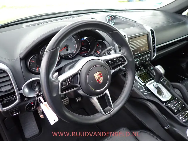 Porsche Cayenne 3.6 S 2015 Benzine 11