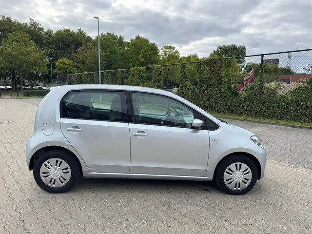 Volkswagen up! 1.0 move up! BlueMotion 2014 Benzine 14