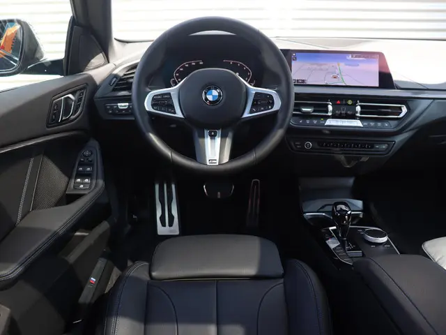 BMW 2 Serie Gran Coupé 220i 2024 Benzine 9