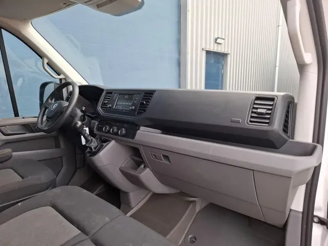 Volkswagen Crafter 35 2.0 TDI L3H3 Trendline 2018 Diesel 34