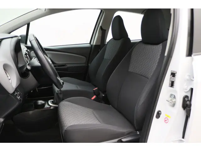 Toyota Yaris 1.3 VVT-i Lounge 2015 Benzine 11