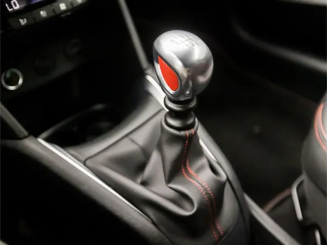 Peugeot 208 1.6 THP GTi 2013 Benzine 10