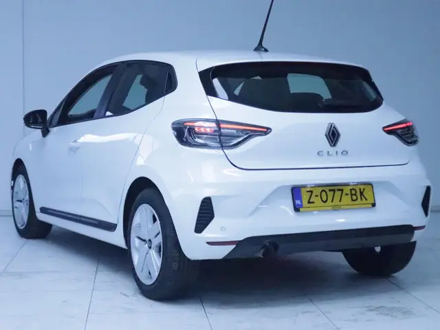 Renault Clio 1.0 TCe 90 GPF evolution 2024 Benzine 9