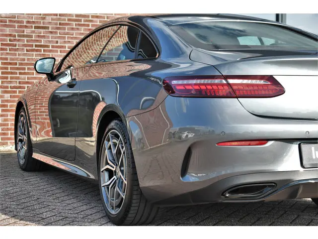 Mercedes-Benz E-Klasse Coupé 200 AMG Line 2020 Benzine 34
