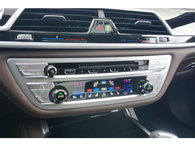 BMW 7 Serie 745Le xDrive 2019 Hybride Benzine 26