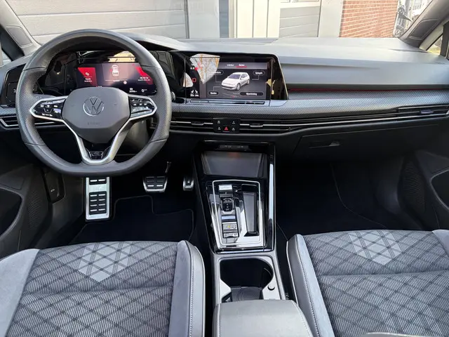 Volkswagen Golf 1.5 eTSI R-Line Business 2023 Benzine 11