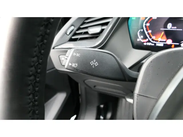 BMW 1 Serie 118i Executive Edition 2020 Benzine 58