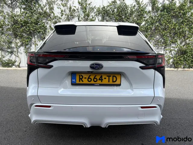 Subaru Solterra 71 kWh premium AWD 2022 Elektrisch 5
