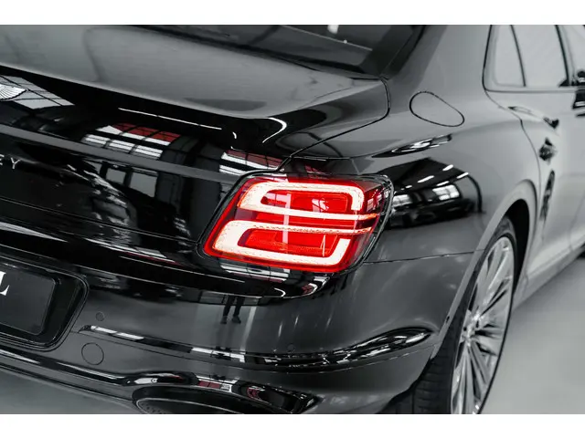 Bentley Flying Spur W12 Speed 2023 Benzine 6