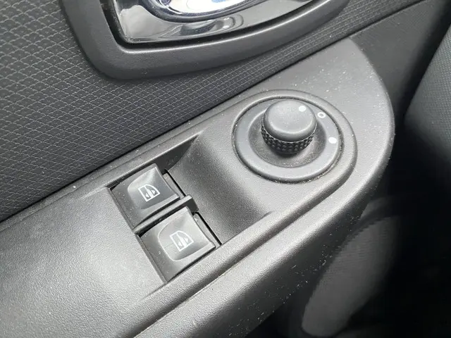 Renault Clio 1.2 Authentique 2014 Benzine 19