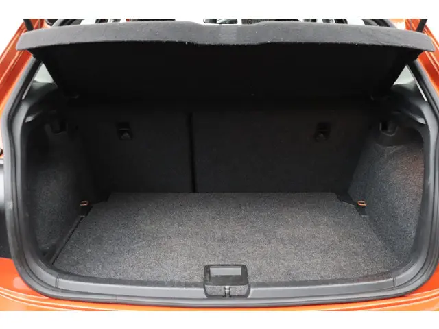 Volkswagen Polo 1.0 TSI Comfortline 2020 Benzine 32