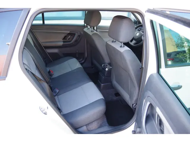 Škoda Fabia Combi 1.2 Arctic 2014 Benzine 12