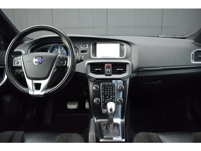 Volvo V40 2.5 T5 255pk Automaat R-Design 2013 Benzine 6