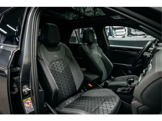 Volkswagen T-Roc 1.5 TSI R-Line Edition 2024 Benzine 19