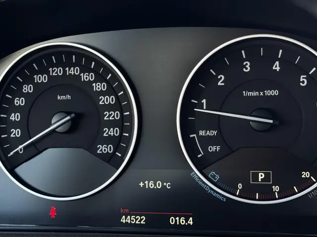 BMW 3 Serie 320i xDrive High Executive 2020 Benzine 17