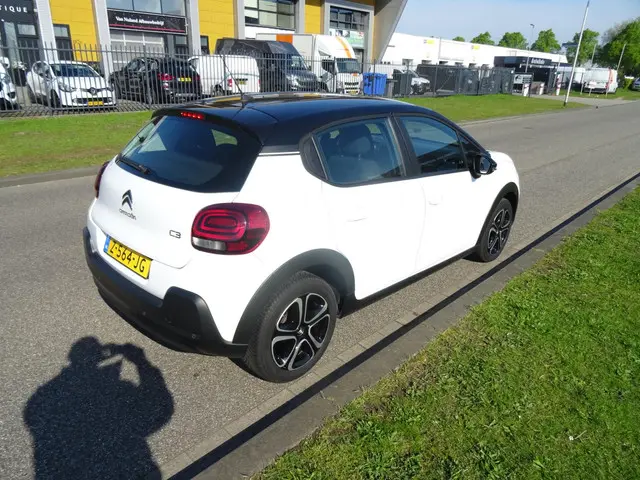 Citroën C3 1.2 PureTech ELLE 2018 Benzine 5